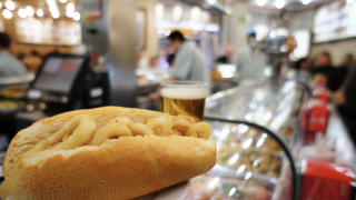 Вкусные истории старого Мадрида. Бутерброды с кальмарами