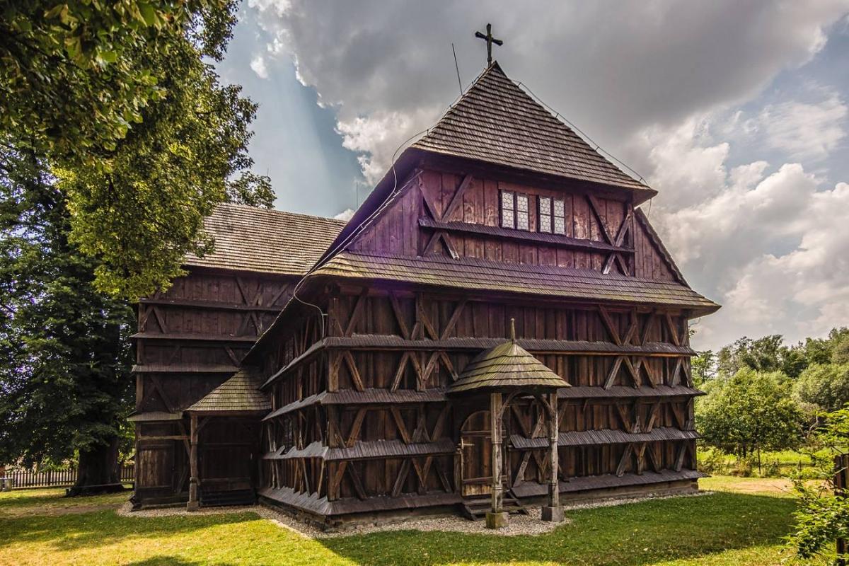 Словакия, деревянные церкви в Карпатах. Всемирное наследие UNESCO